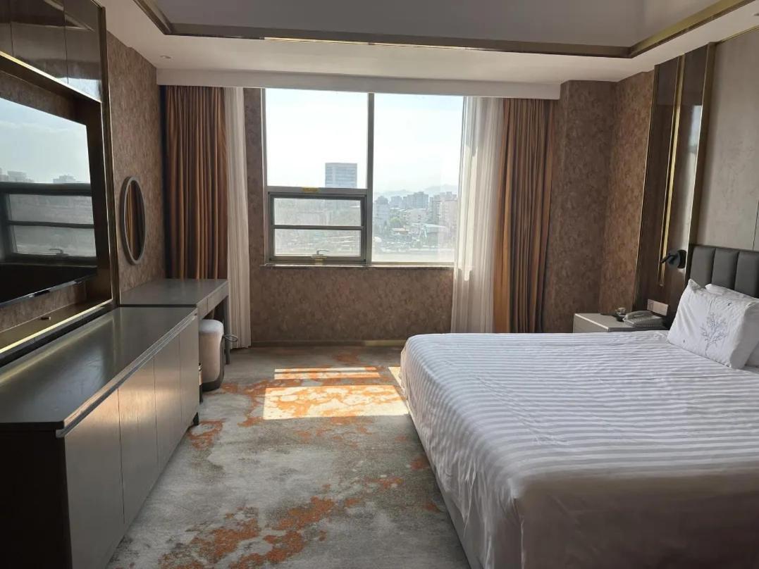 Beijing Jingyi Hotel Dış mekan fotoğraf